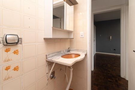 Banheiro de apartamento para alugar com 1 quarto, 46m² em Tristeza, Porto Alegre