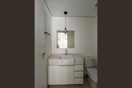 Banheiro de apartamento para alugar com 1 quarto, 30m² em Aclimação, São Paulo