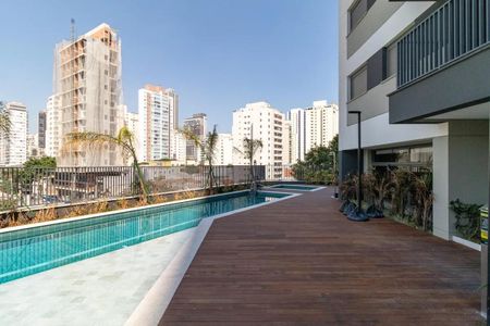 Studio para alugar com 32m², 1 quarto e sem vaga Studio para alugar com 32m², 1 quarto e sem vagaÁrea comum - Piscina