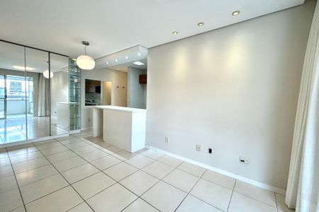 Sala  de apartamento para alugar com 2 quartos, 69m² em Itacorubi, Florianópolis