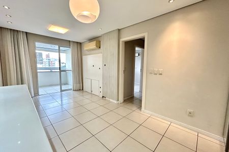 Apartamento para alugar com 69m², 2 quartos e 1 vagaSala