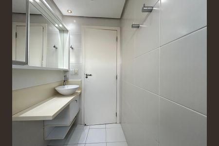 Apartamento para alugar com 69m², 2 quartos e 1 vagaBanheiro suíte 