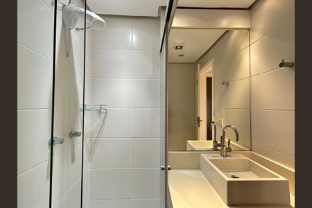 Apartamento para alugar com 69m², 2 quartos e 1 vaga Banheiro social 