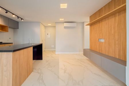 Apartamento para alugar com 75m², 2 quartos e 1 vagaSala