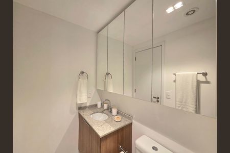 Apartamento para alugar com 25m², 1 quarto e sem vaga Apartamento para alugar com 25m², 1 quarto e sem vagaBanheiro da Suíte