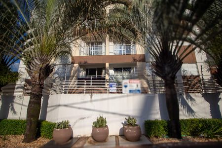 Apartamento para alugar com 70m², 2 quartos e 2 vagasFachada