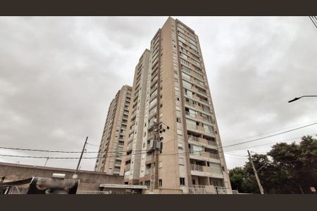 Apartamento à venda com 42m², 2 quartos e 1 vaga Apartamento à venda com 42m², 2 quartos e 1 vagaFachada e portaria