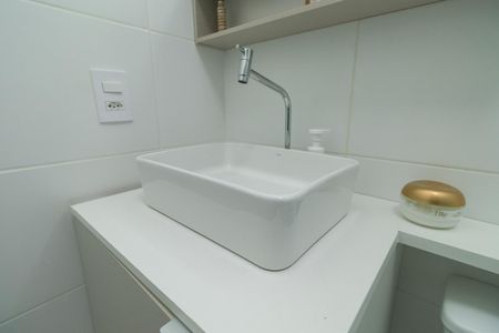 Apartamento à venda com 42m², 2 quartos e 1 vaga Apartamento à venda com 42m², 2 quartos e 1 vagaBanheiro