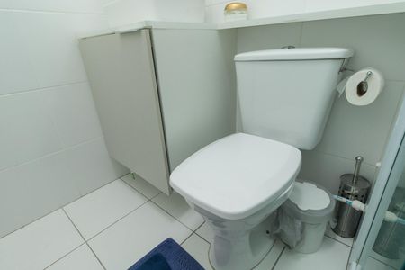 Apartamento à venda com 42m², 2 quartos e 1 vaga Apartamento à venda com 42m², 2 quartos e 1 vagaBanheiro
