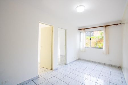 Sala de apartamento para alugar com 2 quartos, 59m² em Jardim Santo André, Santo André
