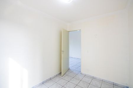 Quarto 2 de apartamento para alugar com 2 quartos, 59m² em Jardim Santo André, Santo André