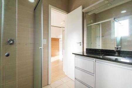 Casa para alugar com 154m², 3 quartos e 2 vagasBanheiro da Suíte
