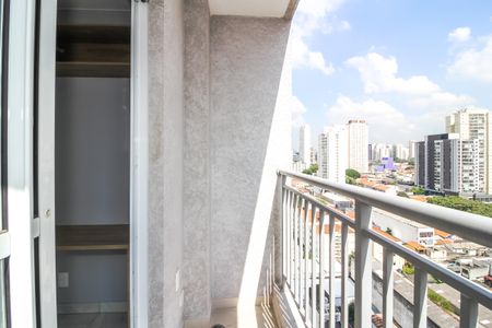 Apartamento para alugar com 28m², 1 quarto e sem vagaVaranda