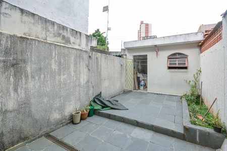 Casa para alugar com 70m², 2 quartos e 1 vaga Casa para alugar com 70m², 2 quartos e 1 vagaQuintal