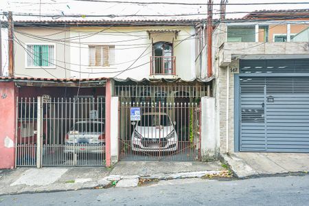 Casa para alugar com 70m², 2 quartos e 1 vaga Casa para alugar com 70m², 2 quartos e 1 vagaFachada