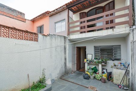 Casa para alugar com 70m², 2 quartos e 1 vaga Casa para alugar com 70m², 2 quartos e 1 vagaQuintal