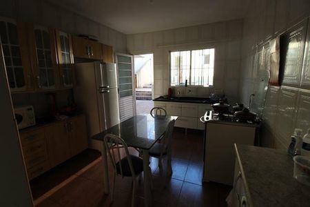 Casa à venda com 223m², 3 quartos e 2 vagas