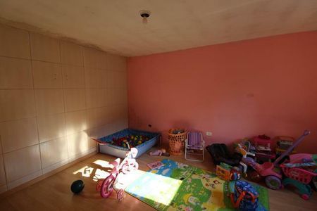 Casa à venda com 3 quartos, 223m² em Vila Linda, Santo André