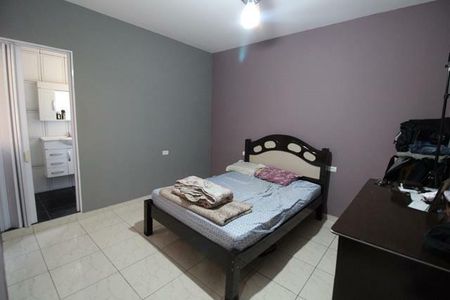 Casa à venda com 3 quartos, 223m² em Vila Linda, Santo André