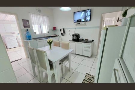 Casa à venda com 150m², 2 quartos e 6 vagasCozinha