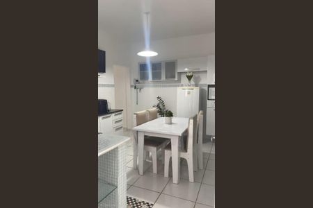 Casa à venda com 150m², 2 quartos e 6 vagasCozinha