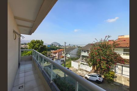 Apartamento à venda com 77m², 1 quarto e 1 vagaVaranda - Sala