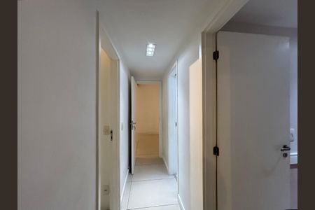 Apartamento para alugar com 95m², 3 quartos e 1 vagaSala - corredor de acesso aos cômodos