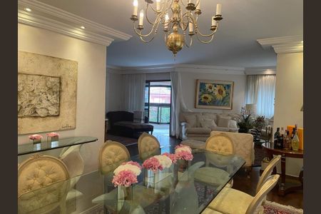 Apartamento à venda com 208m², 4 quartos e 3 vagas