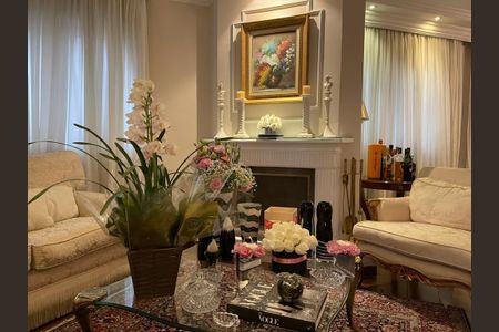 Apartamento à venda com 208m², 4 quartos e 3 vagas