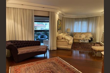 Apartamento à venda com 208m², 4 quartos e 3 vagas