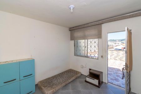 Kitnet de kitnet/studio para alugar com 0 quarto, 60m² em Olaria, Rio de Janeiro