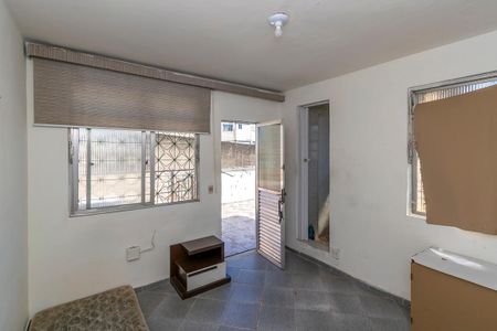 Kitnet de kitnet/studio para alugar com 0 quarto, 60m² em Olaria, Rio de Janeiro