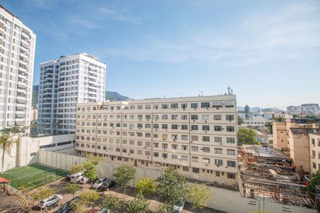 Apartamento para alugar com 64m², 2 quartos e 1 vagaQuarto 1 Vista