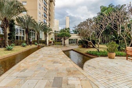 Apartamento à venda com 223m², 4 quartos e 4 vagas