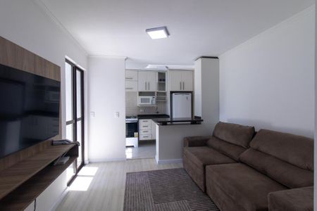 Sala de apartamento para alugar com 2 quartos, 42m² em Água Verde, Curitiba
