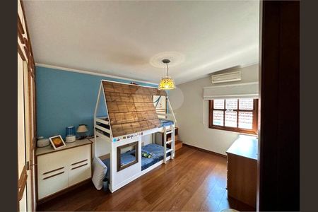 Casa à venda com 5 quartos, 353m² em Cursino, São Paulo