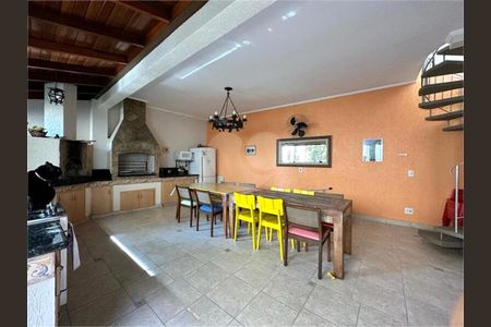 Casa à venda com 5 quartos, 353m² em Cursino, São Paulo