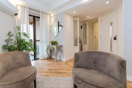 Apartamento para alugar com 121m², 4 quartos e 3 vagas