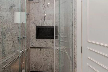 Apartamento para alugar com 121m², 4 quartos e 3 vagas