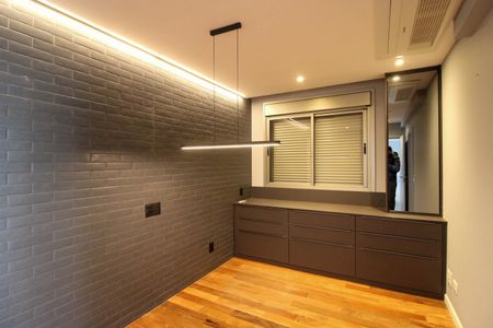 Apartamento para alugar com 252m², 3 quartos e 4 vagasEscritório