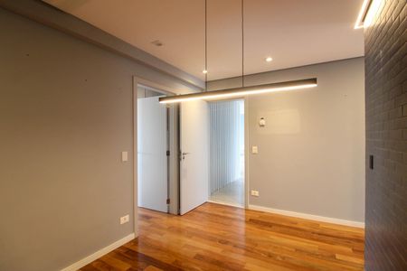 Apartamento para alugar com 252m², 3 quartos e 4 vagasEscritório