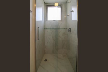 Apartamento para alugar com 252m², 3 quartos e 4 vagasBanheiro Suíte 1