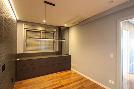 Apartamento para alugar com 252m², 3 quartos e 4 vagasEscritório