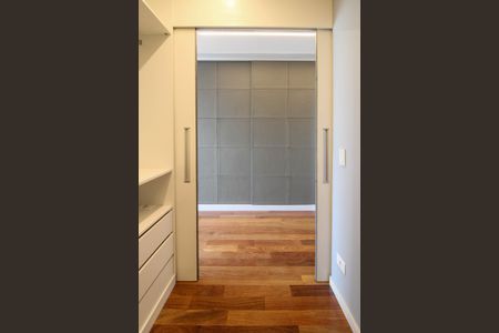 Apartamento para alugar com 252m², 3 quartos e 4 vagasCloset Suíte 3
