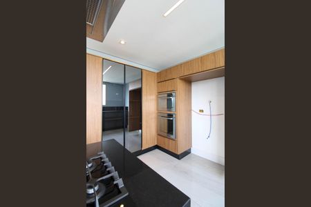 Apartamento para alugar com 252m², 3 quartos e 4 vagasCozinha 