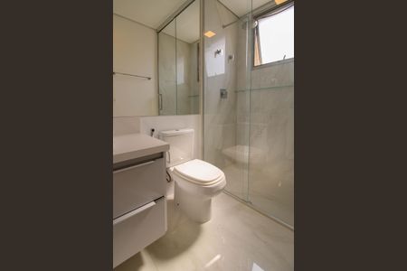 Apartamento para alugar com 252m², 3 quartos e 4 vagasBanheiro Suíte 2