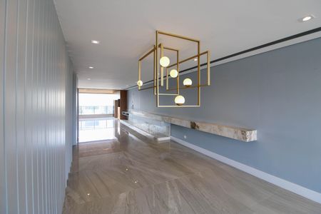 Apartamento para alugar com 252m², 3 quartos e 4 vagasSala