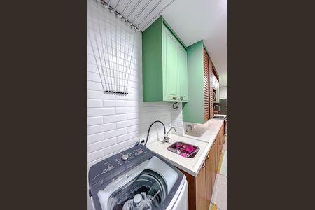 Apartamento à venda com 257m², 3 quartos e 1 vagaÁrea de Serviço