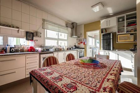 Apartamento à venda com 176m², 5 quartos e 4 vagasFoto 11