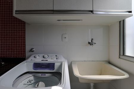 Apartamento para alugar com 55m², 2 quartos e 1 vagaÁrea de Serviço